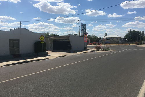Standard Double Bed   Pet Friendly Budget Room 200m from Wagon Wheel Motel